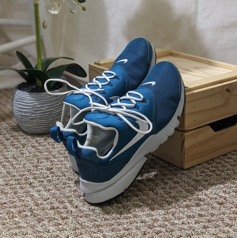 Nike Tanjuns